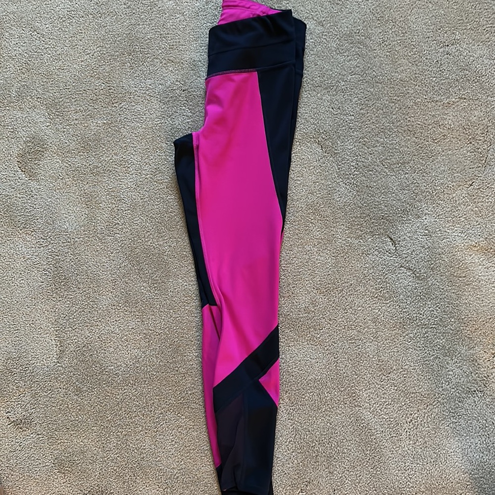 Athleta Sport Bra Sm - 7/8 Length Legging XS - Picture 7 of 7